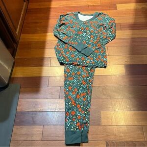 Hanna Andersson Green Pajama Set with Orange and White Floral Design